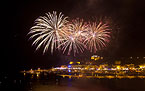 Feu d'artifice au dessus de Saint Florent Feu d'artifice au dessus de Saint Florent