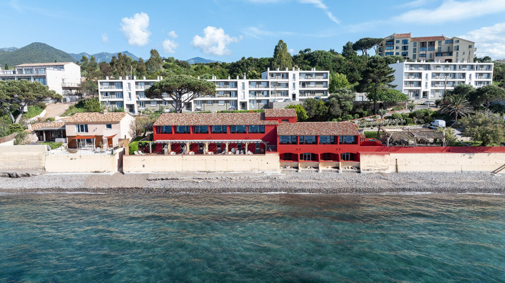 Photo hotel Dolce notte par drone à Saint-Florent